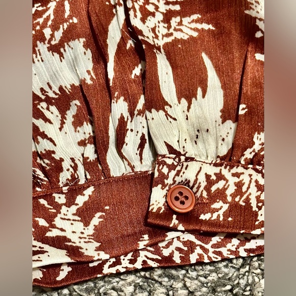 NWT Doe and Rae Rust Color Blouse - Picture 3 of 8